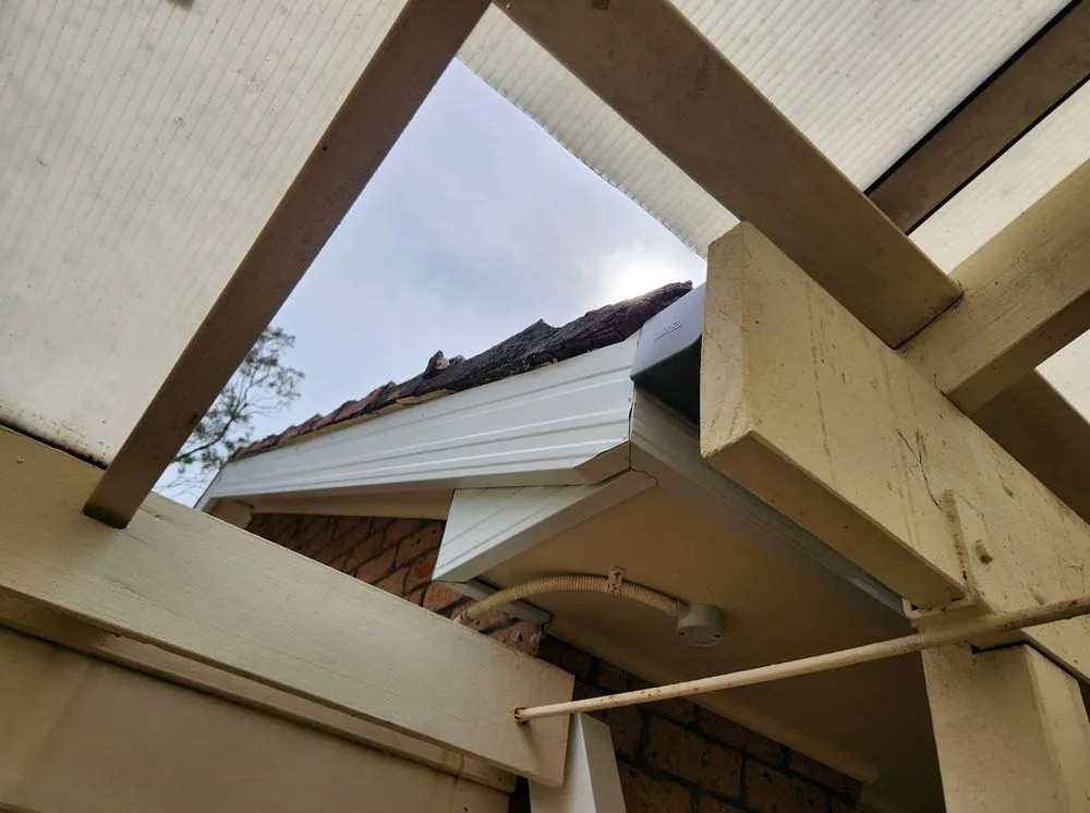 Slide of Elayon Roofing