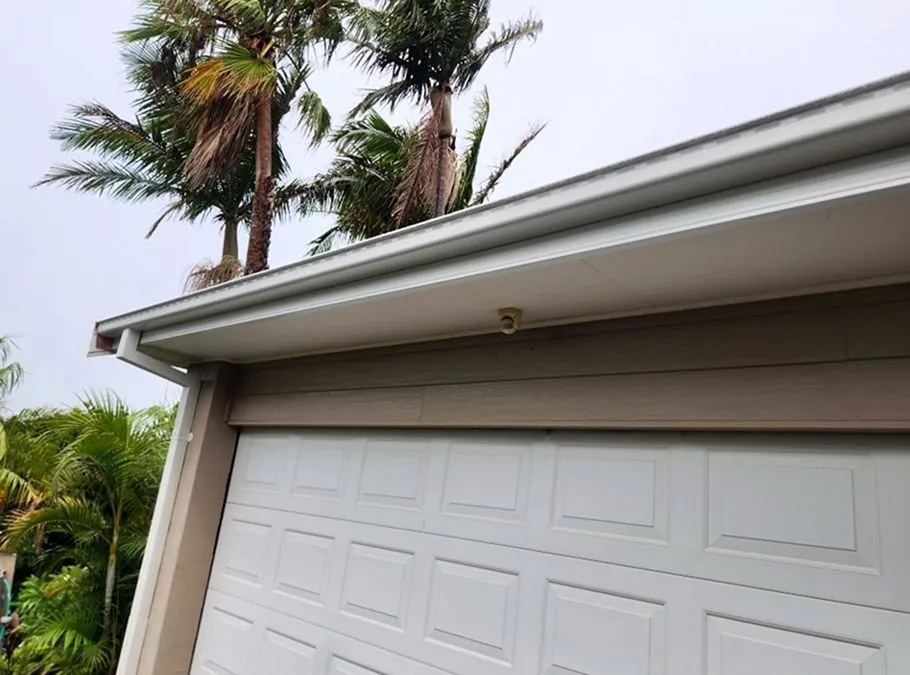 Slide of Elayon Roofing