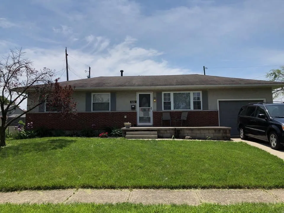 Slide of Elements Roofing & Construction