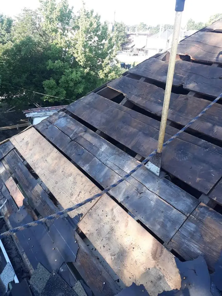 Slide of Elements Roofing & Construction