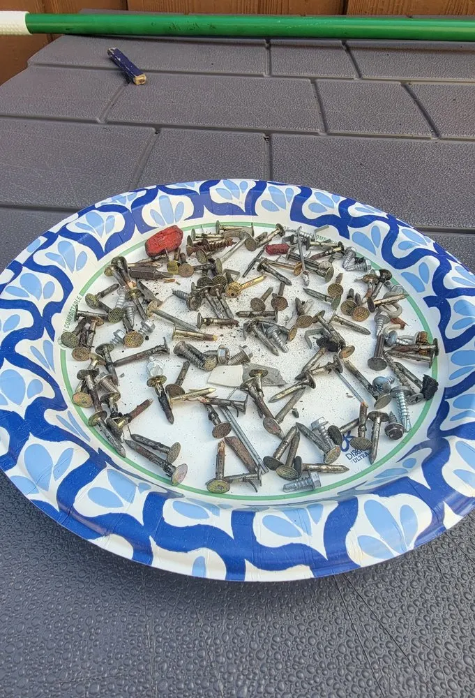 Slide of Elenes Roofing