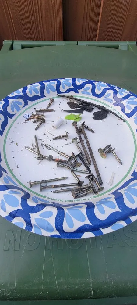 Slide of Elenes Roofing