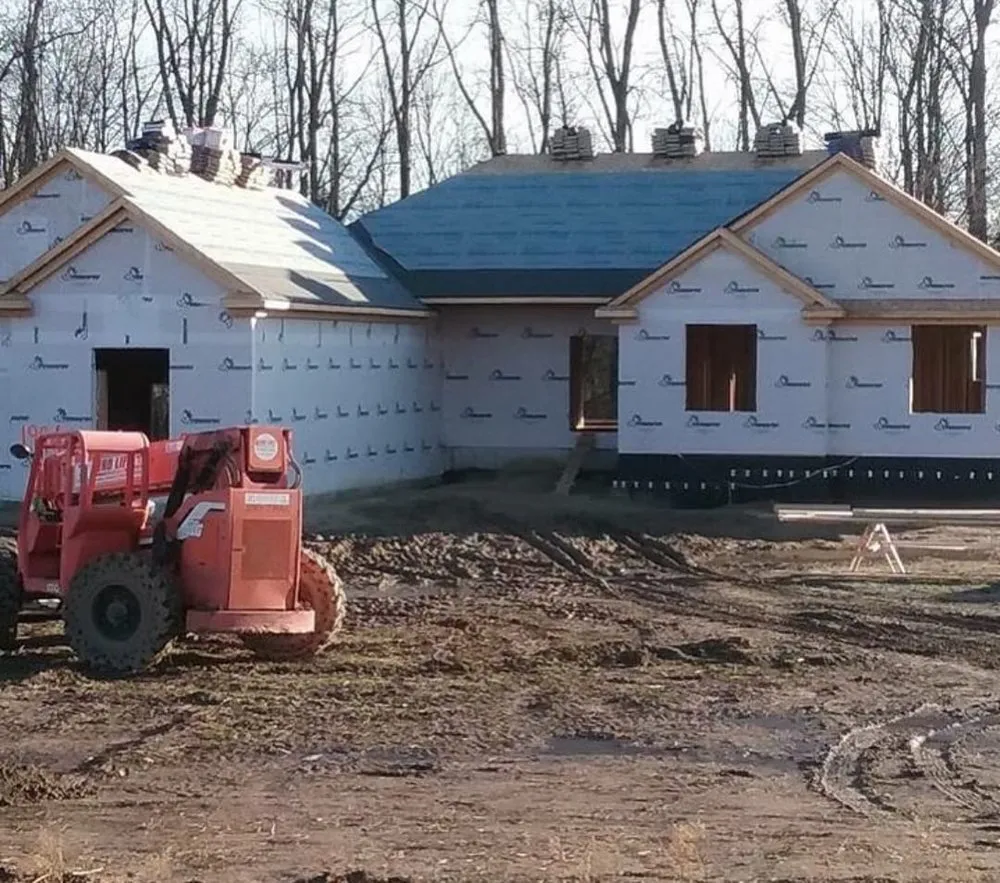 Top-rated flat roof repair in North Branch, MI by Elevate Construction