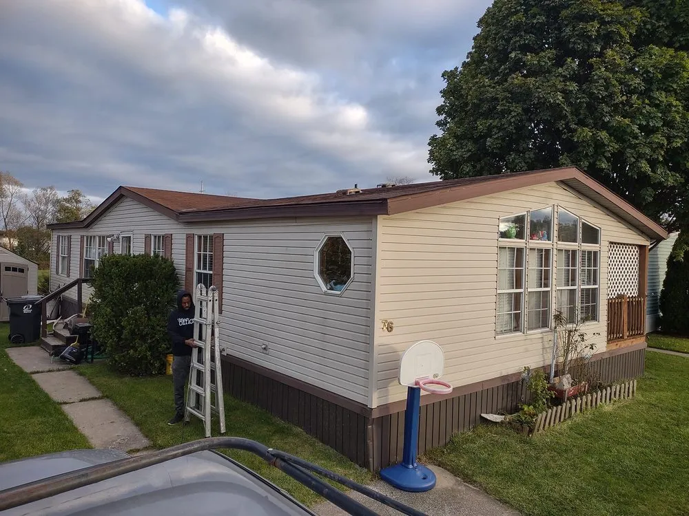 Trusted residential roofing service same-day service in North Branch, MI by Elevate Construction