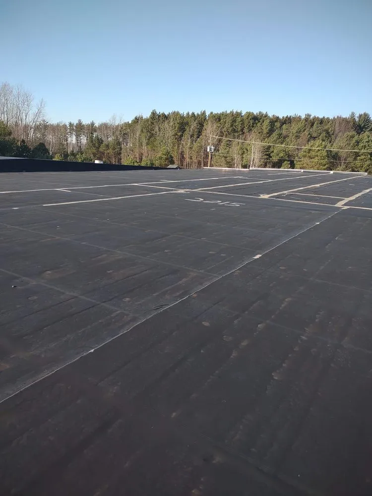 Licensed roof installation in North Branch, MI - Elevate Construction