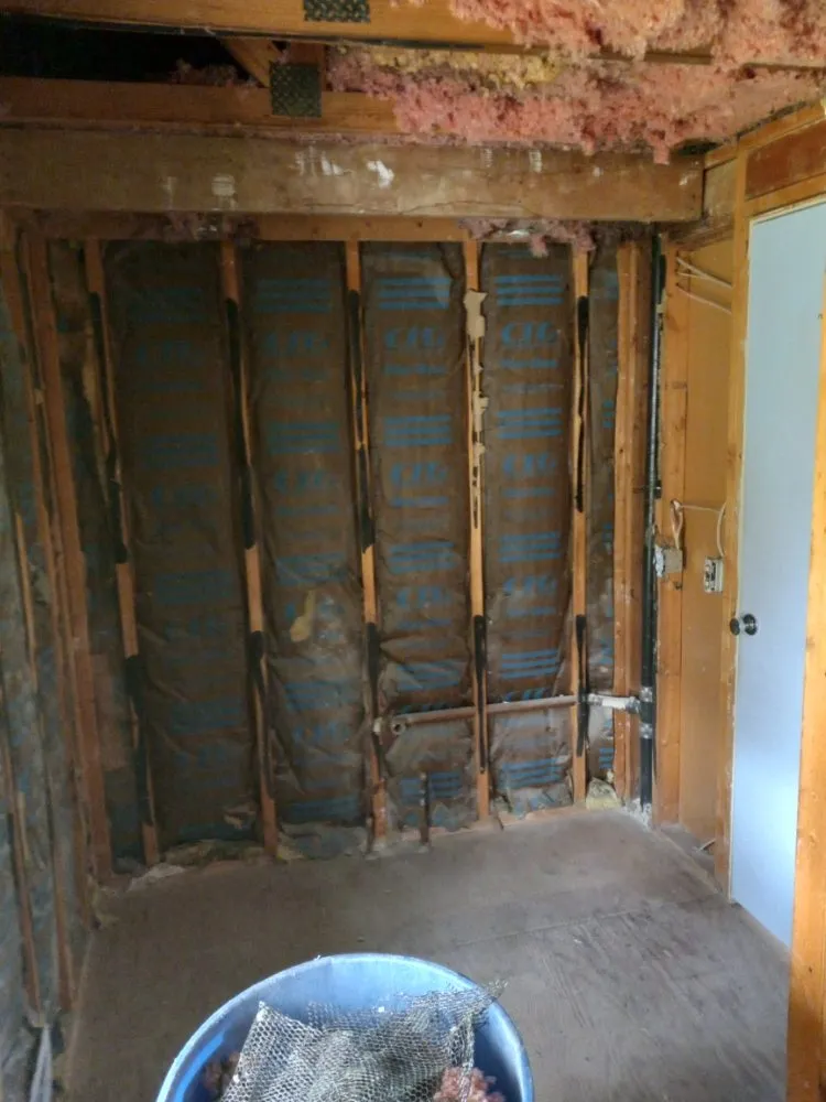 Slide of Eli is Home Improvement