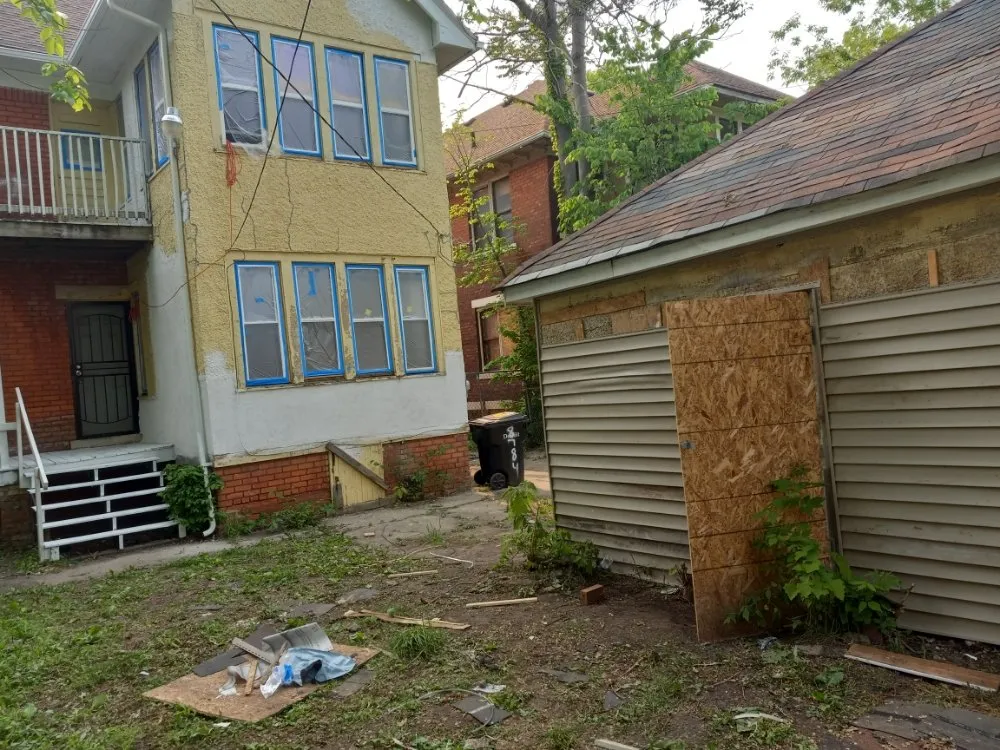 Slide of Eli is Home Improvement