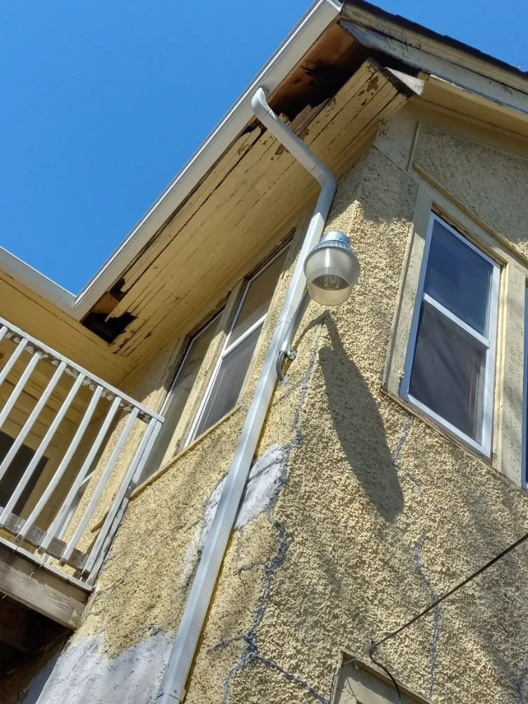 Slide of Eli is Home Improvement