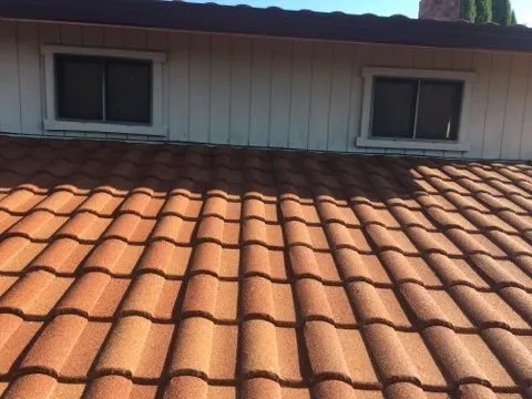 Slide of Eli Roofing