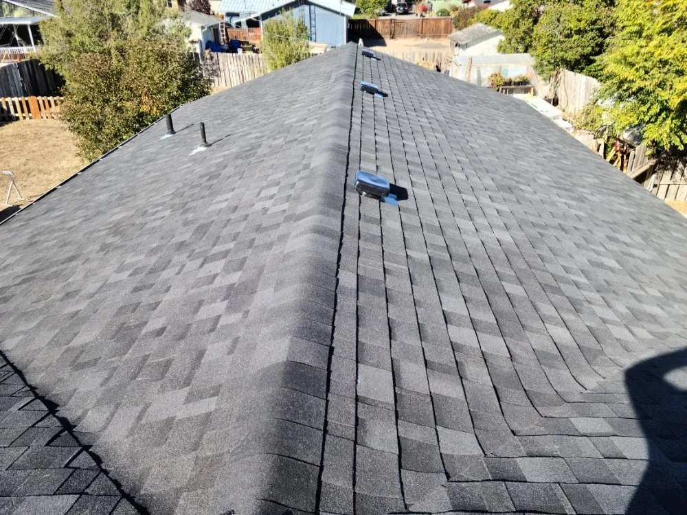 Emergency roof leak repair experts serving Irrigan, OR - Elias Construction Services