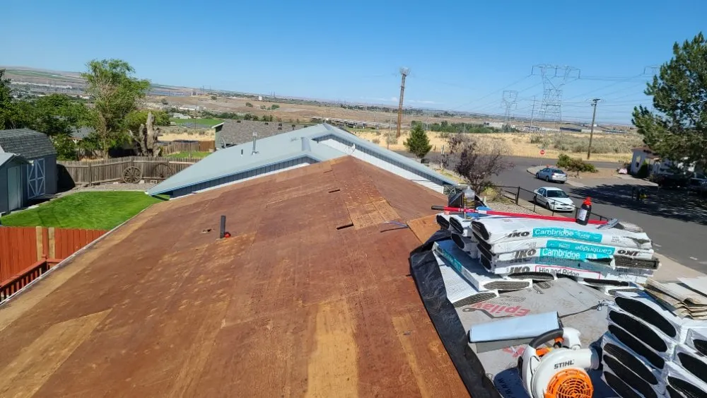 Slide of Elias Construction Services