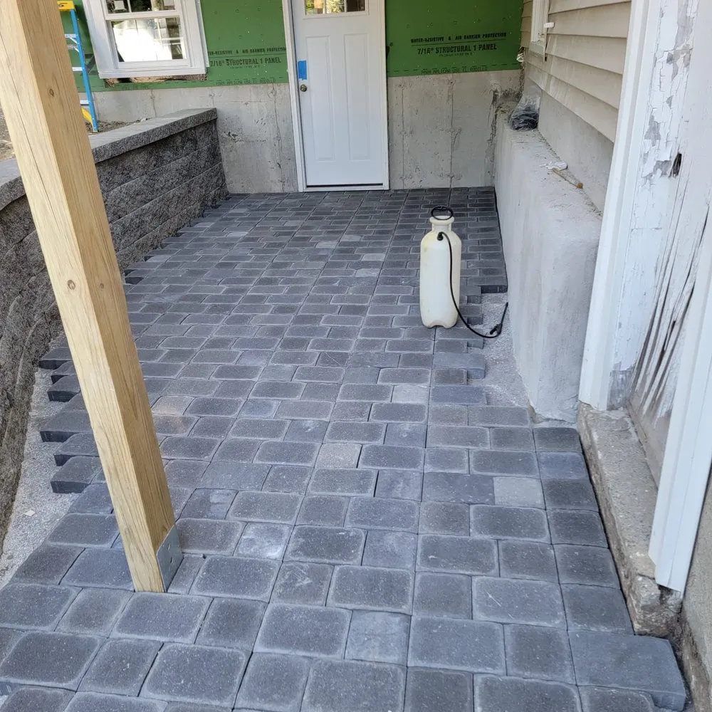 Slide of Elias Dubon Landscaping