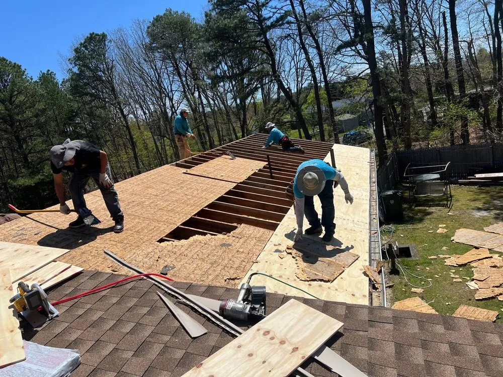 Licensed shingle roofing service with free inspection in Ewing Township, NJ by Elio's Construction