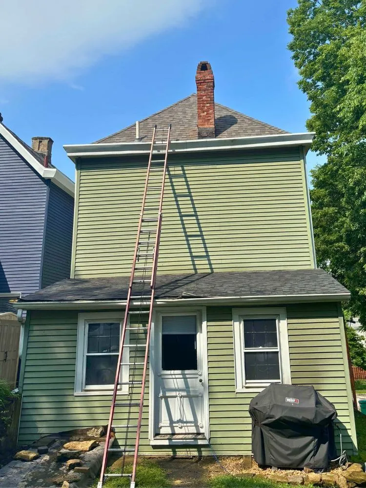 Slide of Eli's Roofing