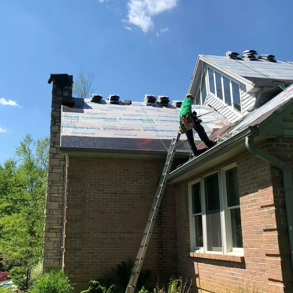 Slide of Eli's Roofing