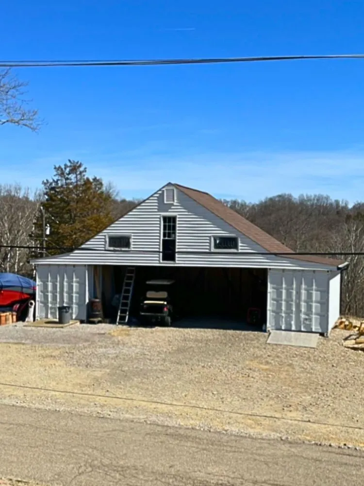 Slide of Eli's Roofing