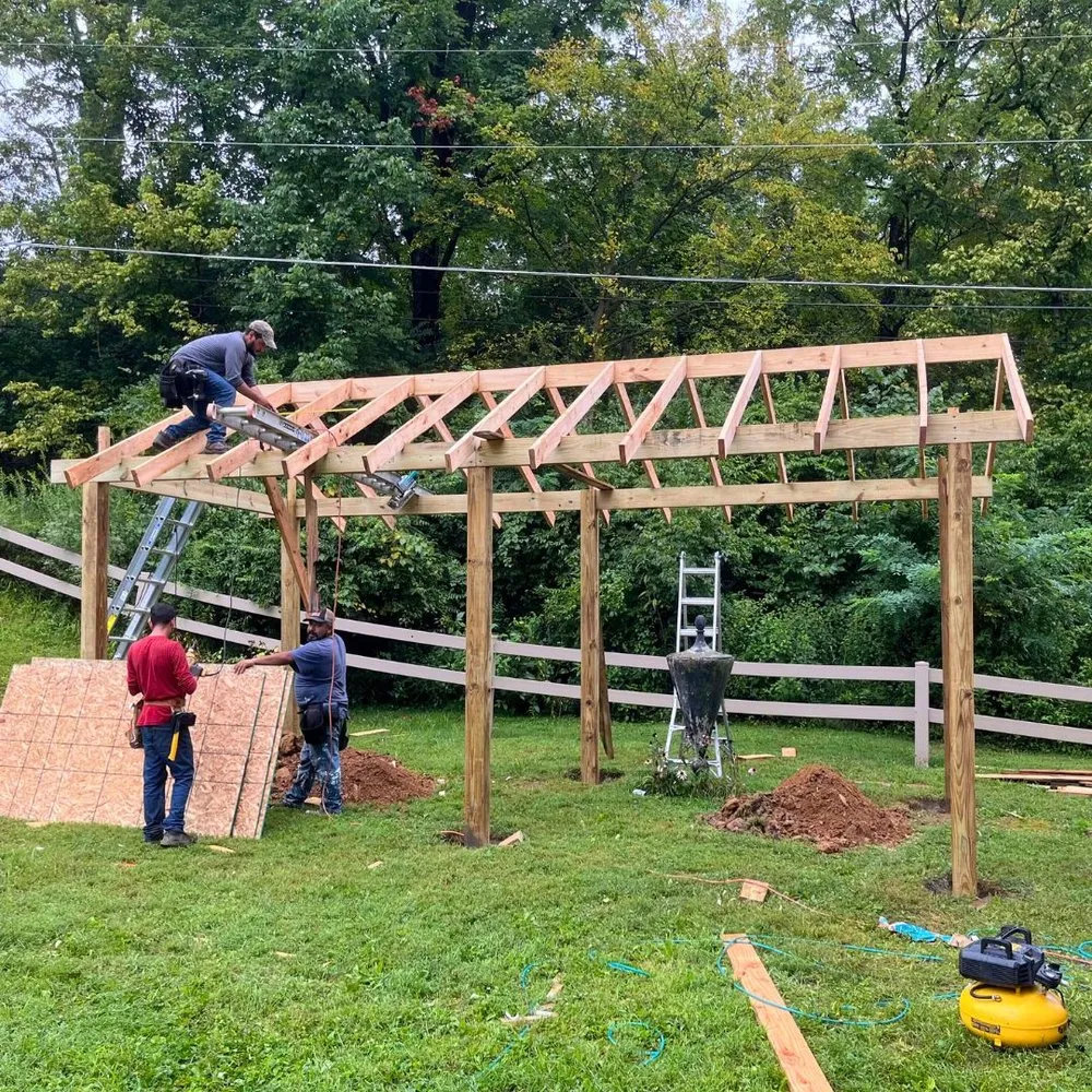 Slide of Eli's Roofing