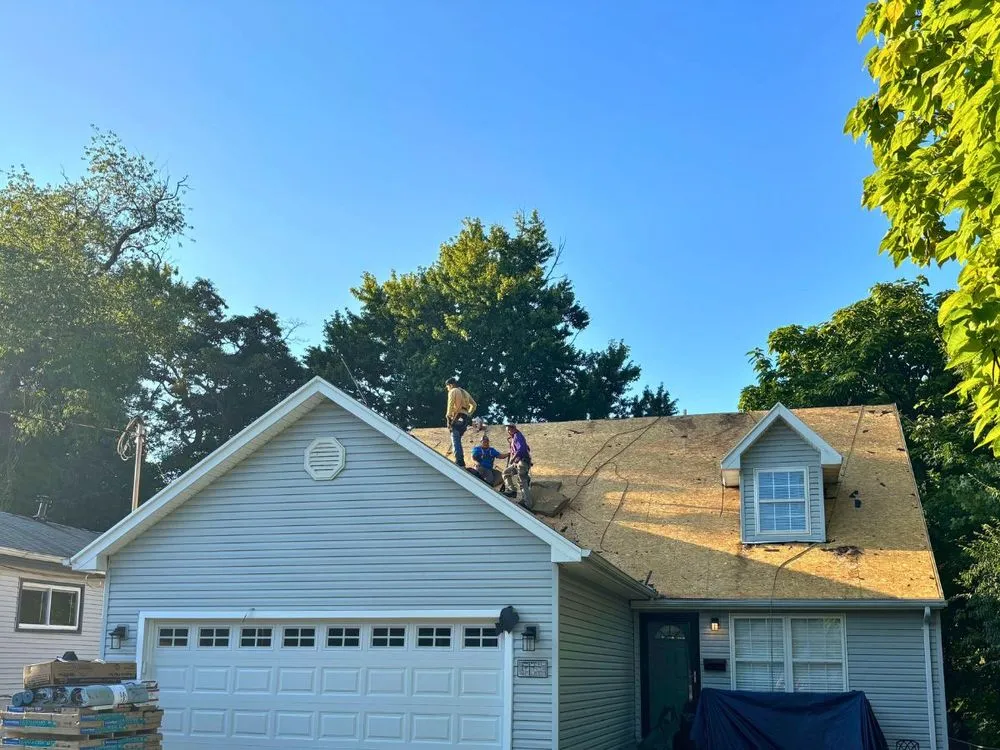 Slide of Eli's Roofing