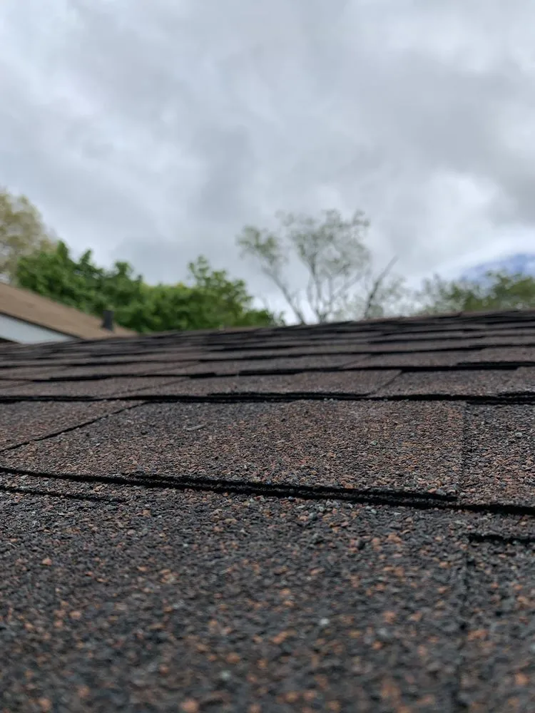 Slide of Eli's Roofing