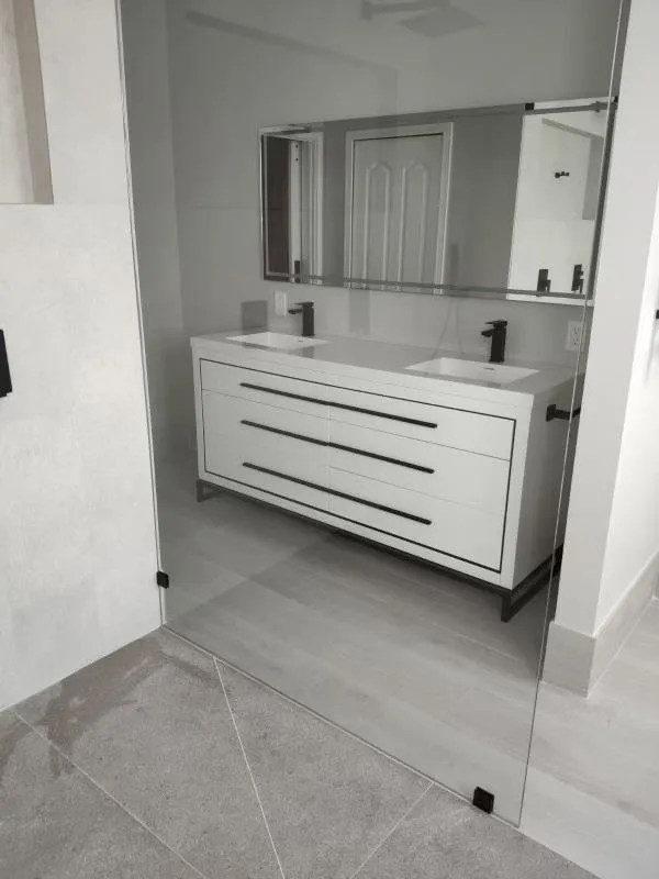 Slide of Elit Builders