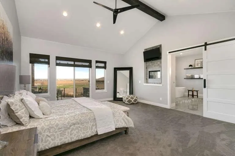 Slide of Elite Colorado Custom Builders