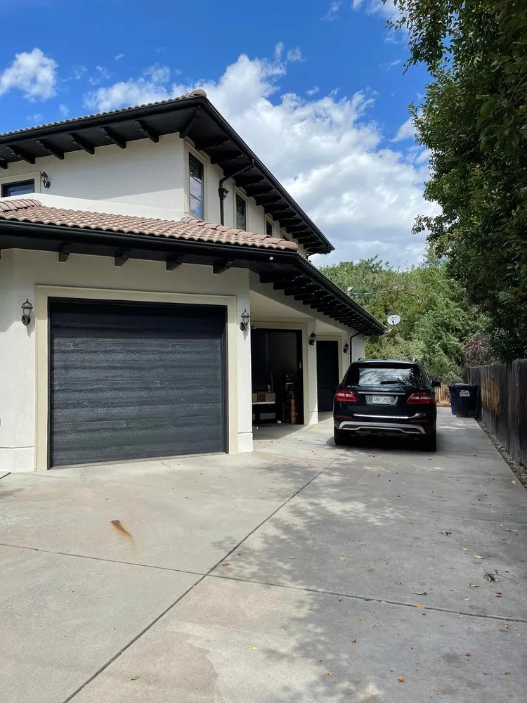 Slide of Elite Colorado Custom Builders