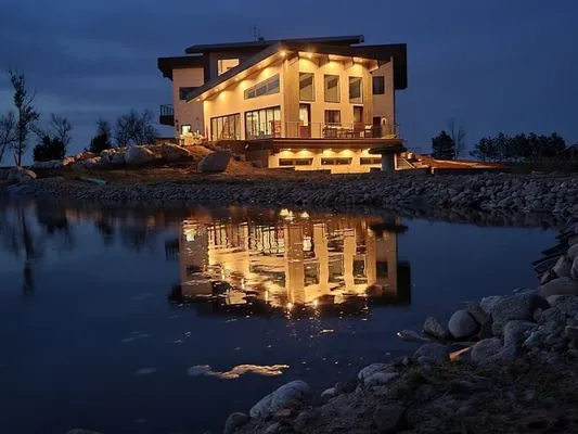 Elite Construction & Roofing Logo