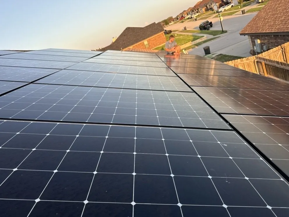 Slide of Elite Construction & Solar