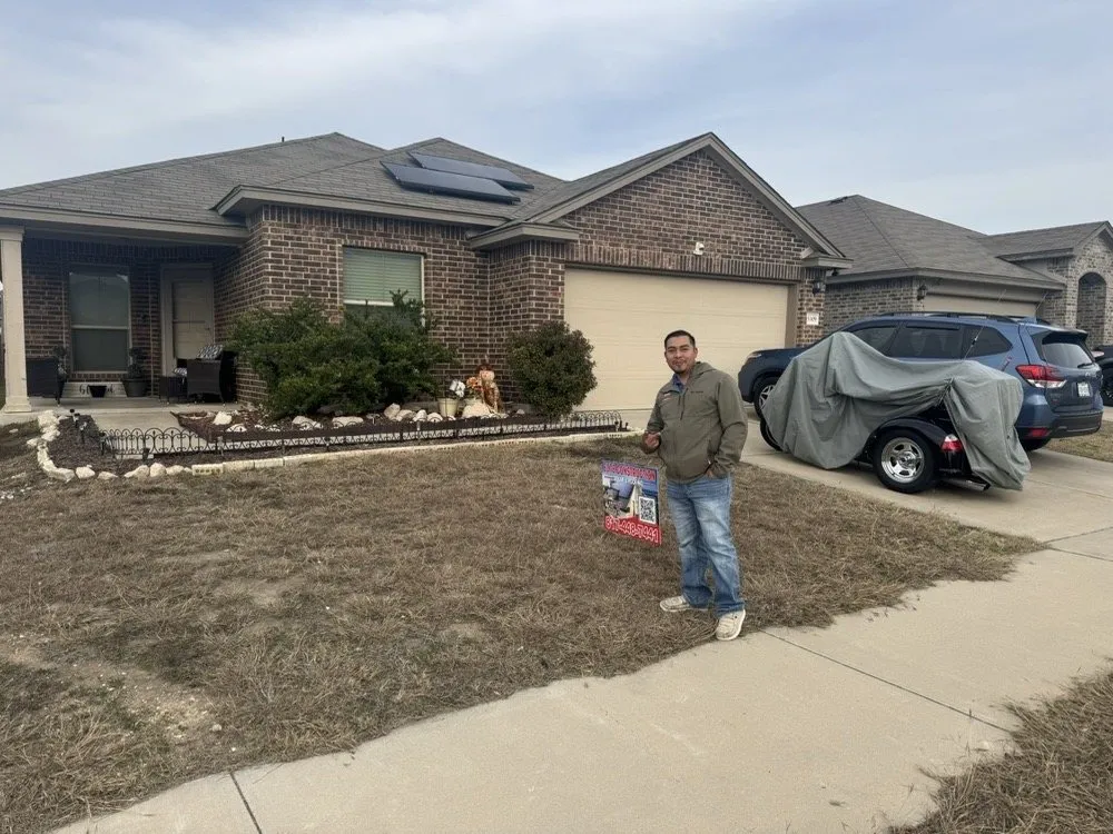 Slide of Elite Construction & Solar