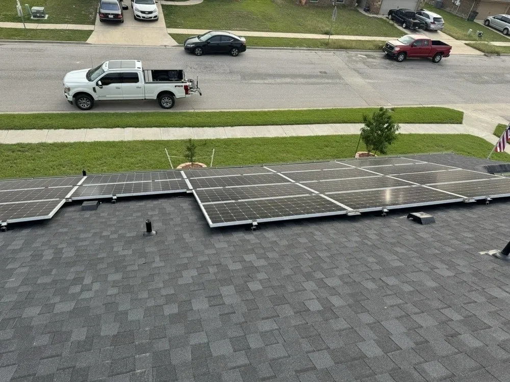 Slide of Elite Construction & Solar