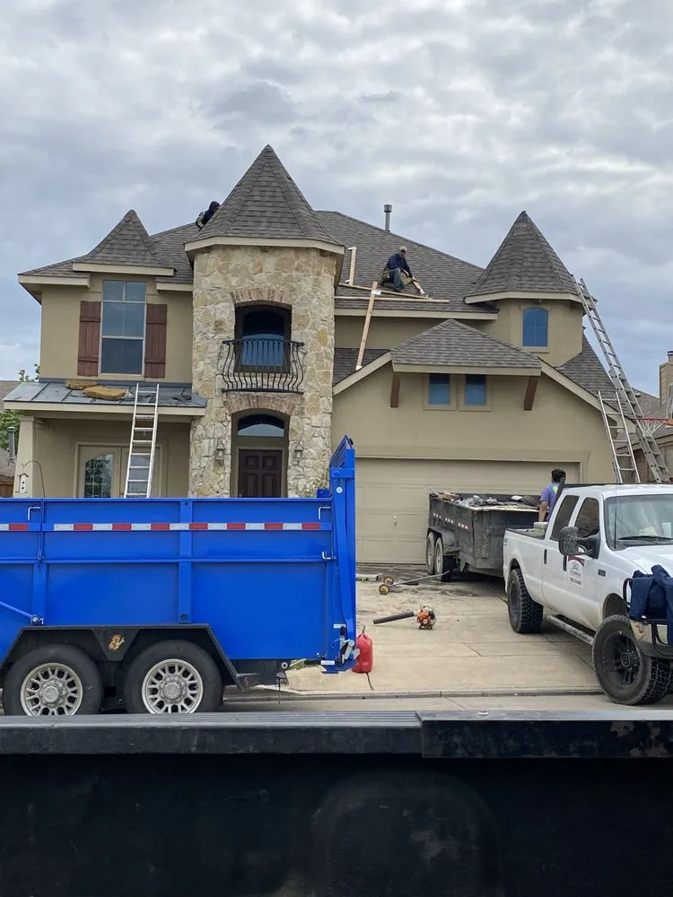 Slide of Elite Construction & Solar