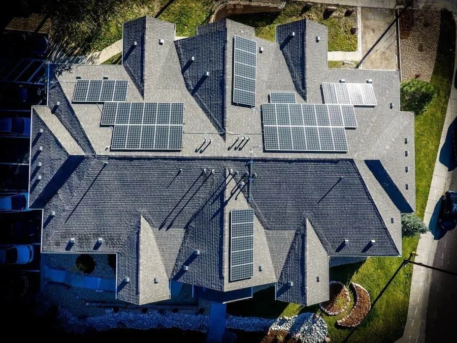Slide of Elite Construction & Solar