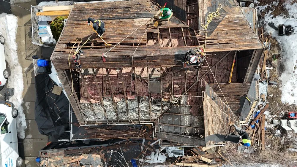 Slide of Elite Contractors