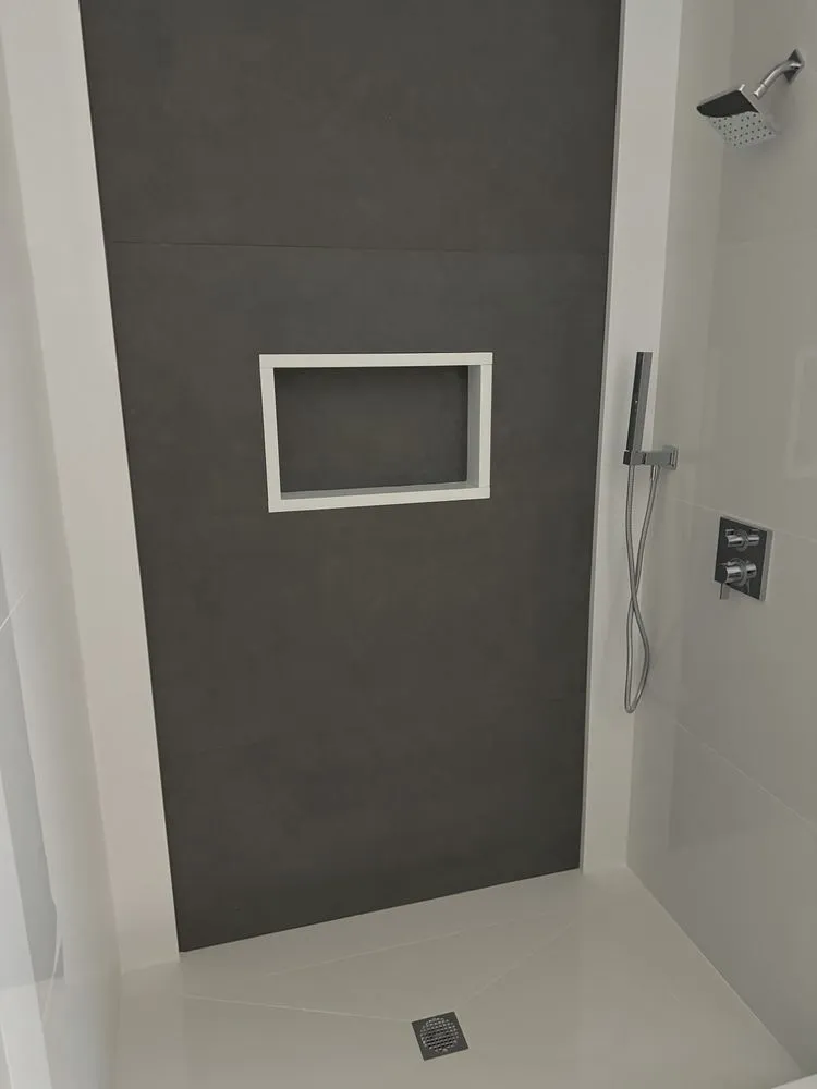 Slide of Elite Contractors