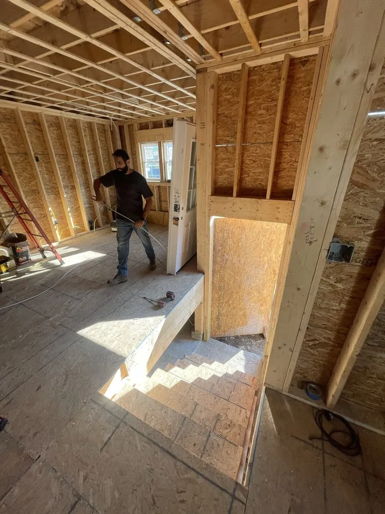 Slide of Elite Contractors