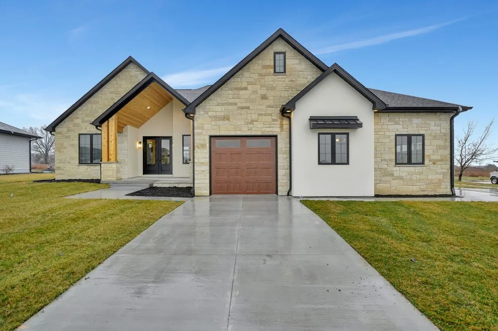 Slide of Elite Custom Homes