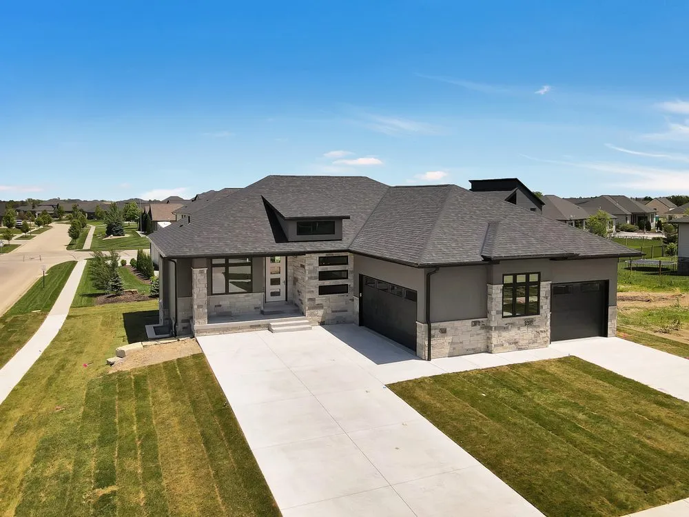 Slide of Elite Custom Homes