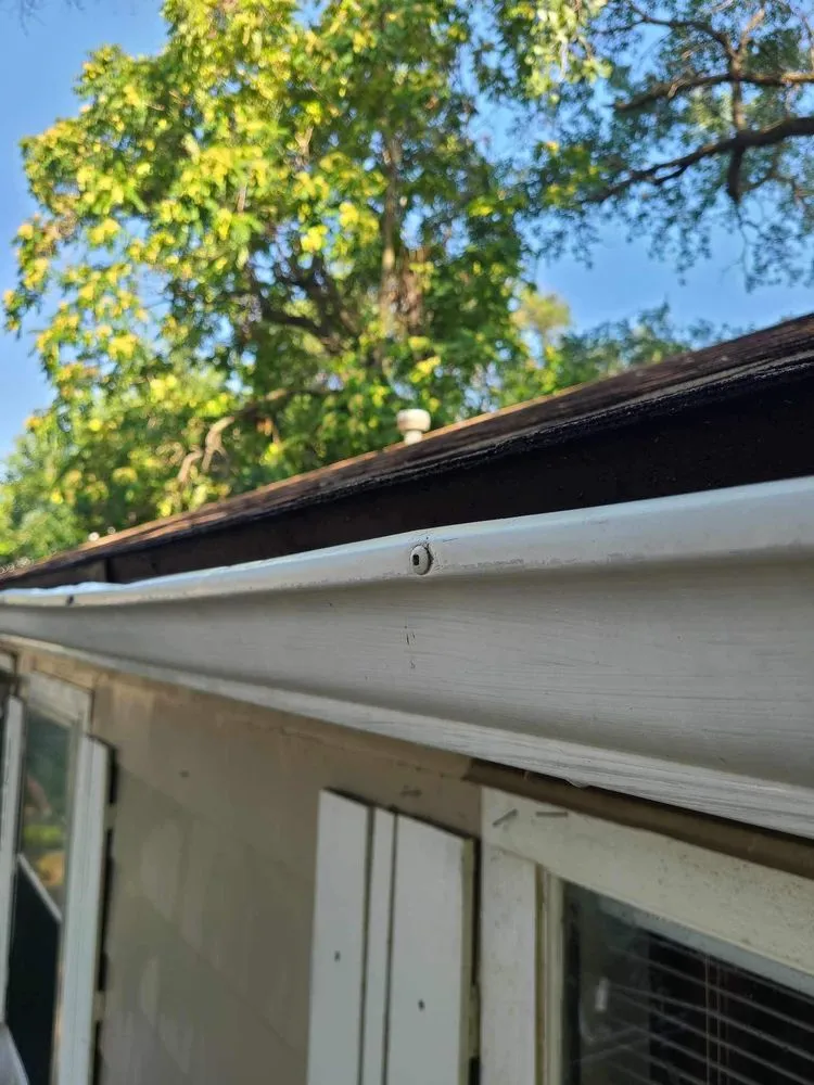 Slide of Elite exterior cleaning ICT