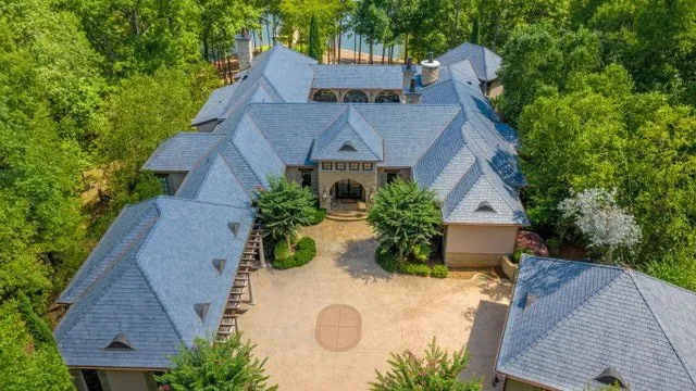 Slide of Elite Exteriors