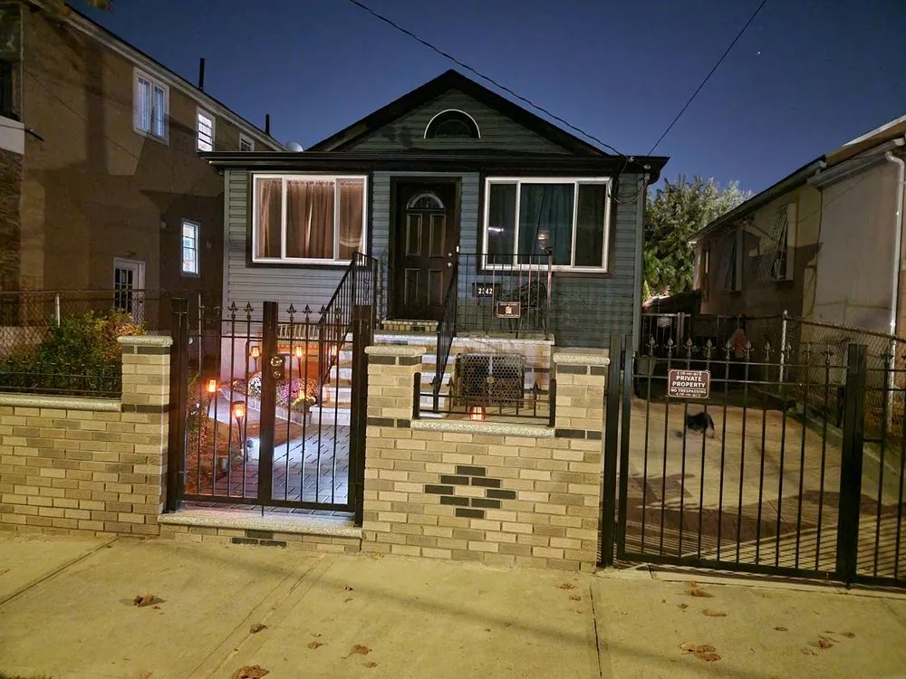 Slide of Elite Homes Of NY