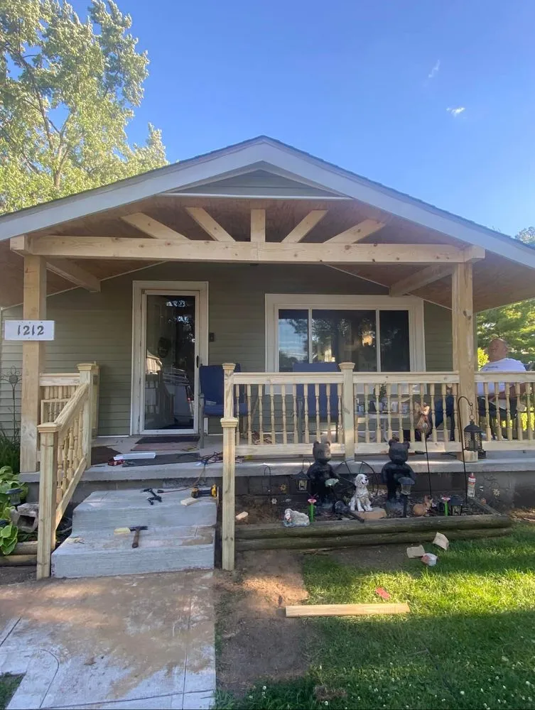 Slide of Elite Mcginnis Construction