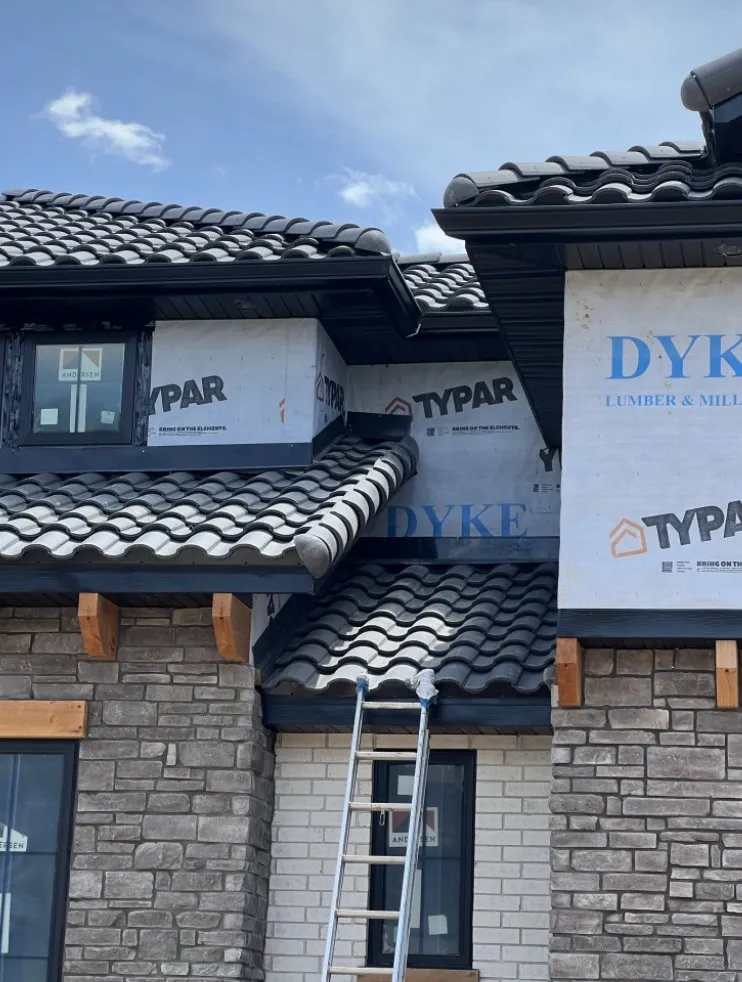 Slide of Elite Midnight Roofing