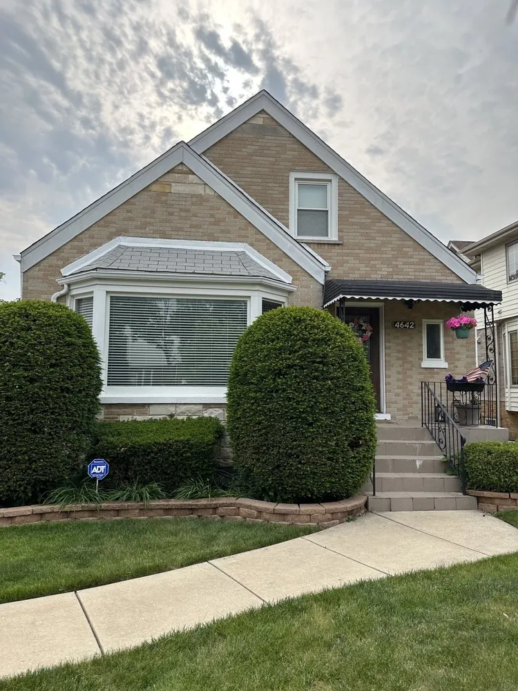 Slide of Elite Restoration Co.