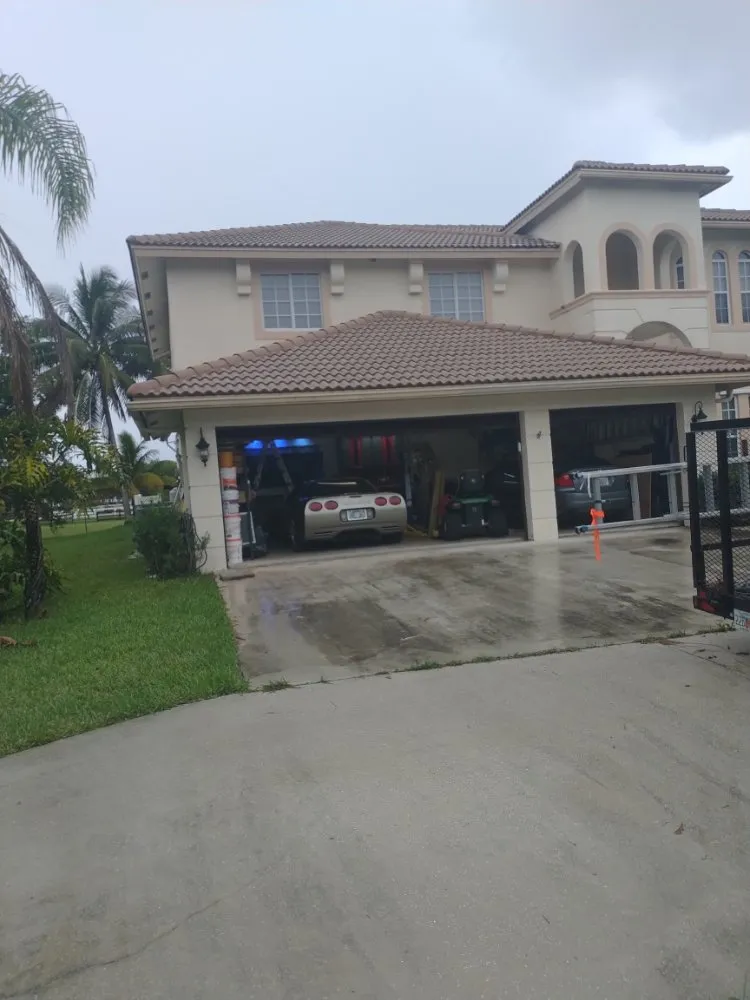 Slide of Elite Roof Cleaning