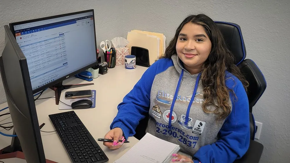 Slide of Elite Roofers