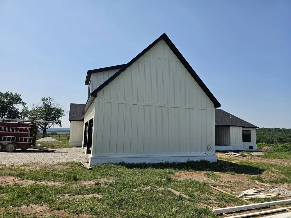 Licensed residential roofing service in Humansville, MO - Elite Roofing & Construction