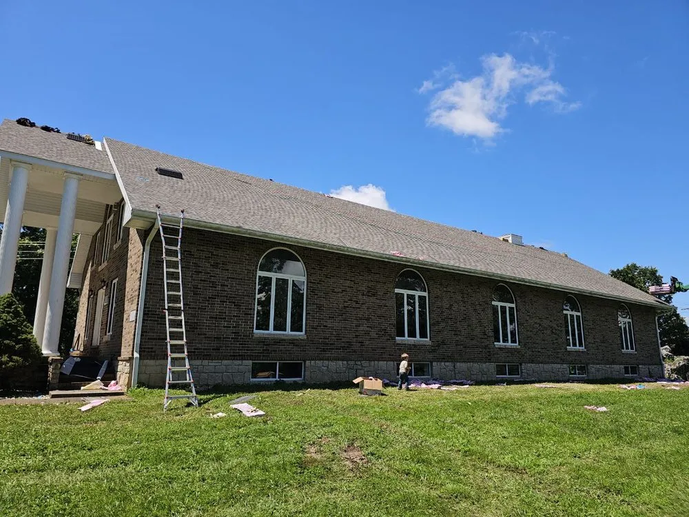 Professional shingle roofing service experts serving Humansville, MO - Elite Roofing & Construction