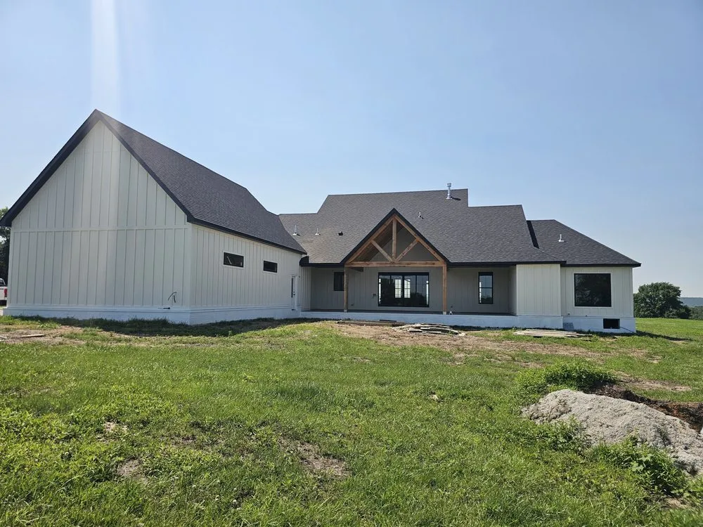 Top-rated roof replacement in Humansville, MO by Elite Roofing & Construction