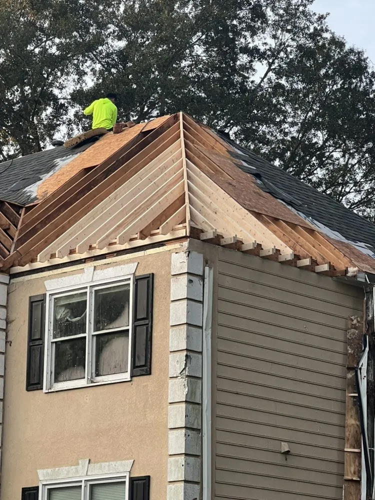 Slide of Elite Roofing & Gutters