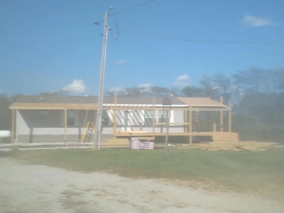 Expert roof leak repair experts serving Jamesport, MO - Elite Roofing & Siding